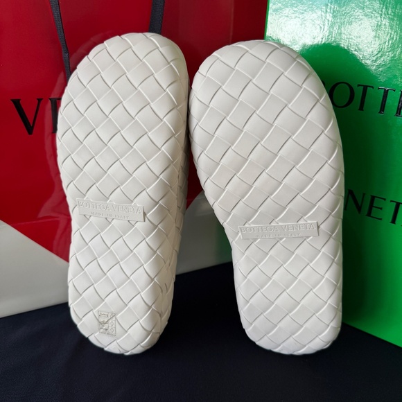 BOTTEGA VENETA 741339 Beebee White Rubber Sandals Clogs, Size 41 - Picture 8 of 8